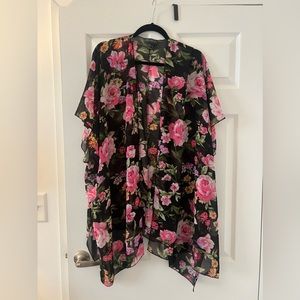 Plus size floral kimono